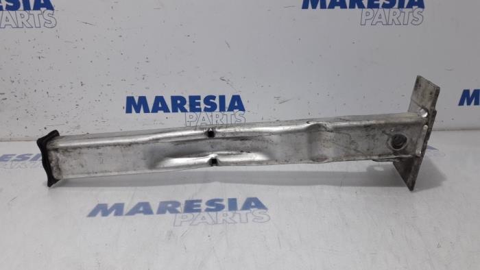 Usados Subchasis Peugeot 5008 I (0A/0E) 1.6 HDiF 16V Precio € 25,00 Norma de margen ofrecido por Maresia Parts