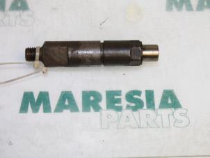 Usagé Injecteur (diesel) Fiat Ducato (230/231/232) 2.5 D 14 Prix € 60,50 Prix TTC proposé par Maresia Parts