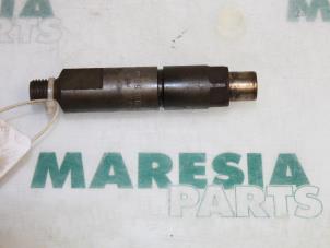 Usagé Injecteur (diesel) Fiat Ducato (230/231/232) 2.5 D 14 Prix € 60,50 Prix TTC proposé par Maresia Parts