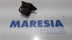 Usagé Résistance ventilateur Peugeot 206 (2A/C/H/J/S) 2.0 GT,GTI 16V Prix € 25,00 Règlement à la marge proposé par Maresia Parts