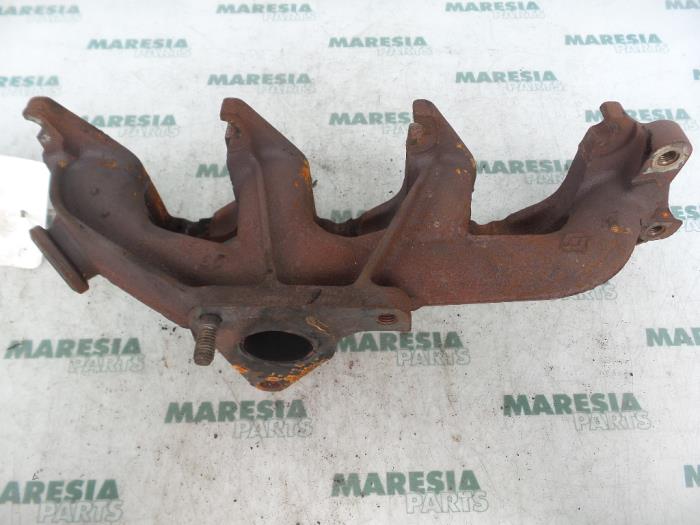 Gebrauchte Abgaskrümmer Renault Laguna II (BG) 1.9 dCi 120 Preis € 50,00 Margenregelung angeboten von Maresia Parts
