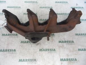 Used Exhaust manifold Renault Laguna II (BG) 1.9 dCi 100 Price € 50,00 Margin scheme offered by Maresia Parts