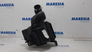 Usagé Boîtier filtre à air Renault Talisman (RFDL) 1.6 Energy TCe 150 EDC Prix € 40,00 Règlement à la marge proposé par Maresia Parts