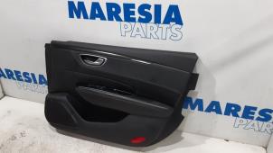 Używane Tapicerka drzwi prawych przednich wersja 4-drzwiowa Renault Talisman (RFDL) 1.6 Energy TCe 150 EDC Cena € 157,50 Procedura marży oferowane przez Maresia Parts