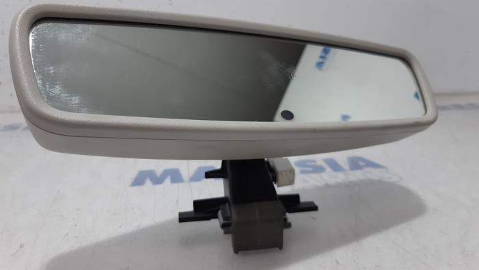 Rear view mirror from a Renault Talisman (RFDL) 1.6 Energy TCe 150 EDC 2016