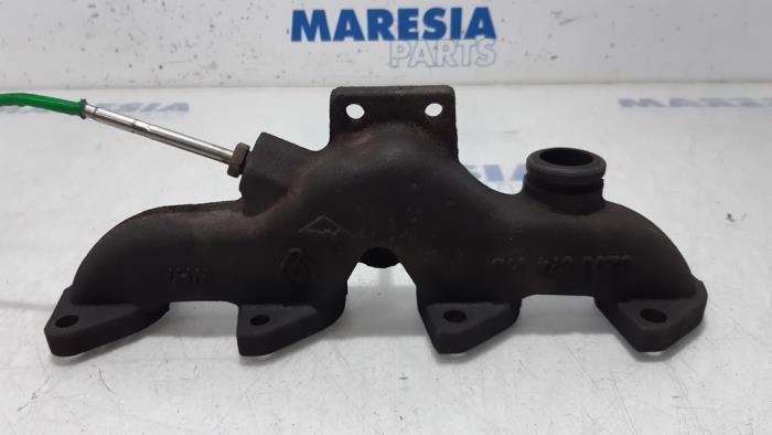 Exhaust manifold from a Renault Kangoo Express (FW) 1.5 dCi 90 FAP 2013