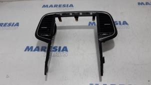 Used Dashboard vent Renault Talisman (RFDL) 1.6 Energy TCe 150 EDC Price € 157,50 Margin scheme offered by Maresia Parts
