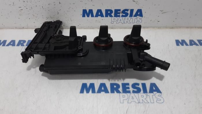 Gebrauchte Ventildeckel Citroen C-Crosser 2.2 HDiF 16V Preis € 50,00 Margenregelung angeboten von Maresia Parts