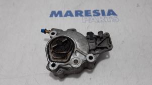 Used Vacuum pump (diesel) Citroen C-Crosser 2.2 HDiF 16V Price € 75,00 Margin scheme offered by Maresia Parts