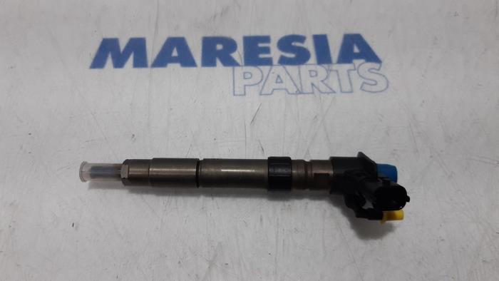 Usagé Injecteurs Citroen C-Crosser 2.2 HDiF 16V Prix € 105,00 Règlement à la marge proposé par Maresia Parts