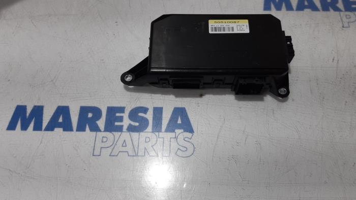 Używane Modul centralnego zamka Alfa Romeo 159 (939AX) 1.8 TBI 16V Cena € 60,00 Procedura marży oferowane przez Maresia Parts