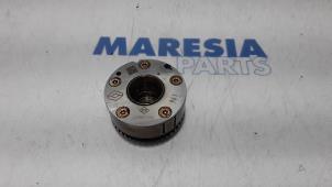 Used Camshaft sprocket Renault Clio IV Estate/Grandtour (7R) 0.9 Energy TCE 12V Price € 65,00 Margin scheme offered by Maresia Parts