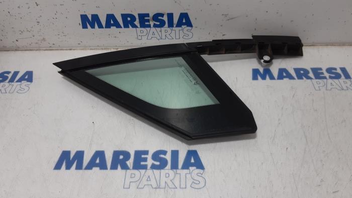 Usados Ventanilla triangular izquierda delante Citroen C5 III Berline (RD) 1.6 16V THP 155 Precio € 35,00 Norma de margen ofrecido por Maresia Parts