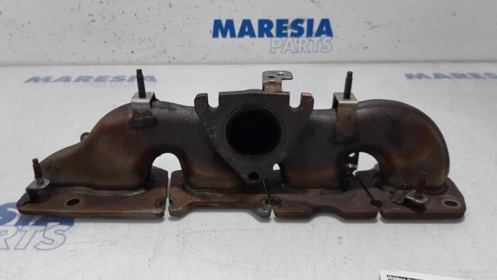 Gebrauchte Abgaskrümmer Peugeot 3008 I (0U/HU) 2.0 HYbrid4 16V Preis € 39,95 Margenregelung angeboten von Maresia Parts