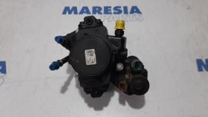 Używane Mechaniczna pompa paliwa Peugeot 3008 I (0U/HU) 2.0 HYbrid4 16V Cena € 210,00 Procedura marży oferowane przez Maresia Parts