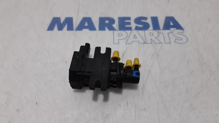 Usagé Régulateur pression turbo Peugeot 3008 I (0U/HU) 2.0 HYbrid4 16V Prix € 25,00 Règlement à la marge proposé par Maresia Parts