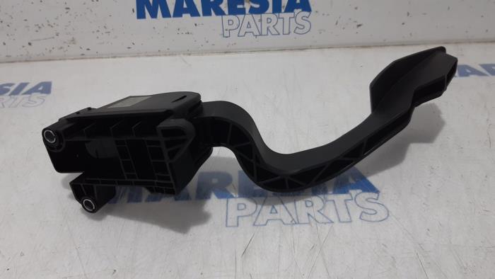 Gaspedalposition Sensor van een Fiat Doblo Cargo (263) 1.3 MJ 16V DPF Euro 5 2013