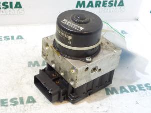 Usagé ABS pump Citroen Saxo 1.5 D Prix € 105,00 Règlement à la marge proposé par Maresia Parts