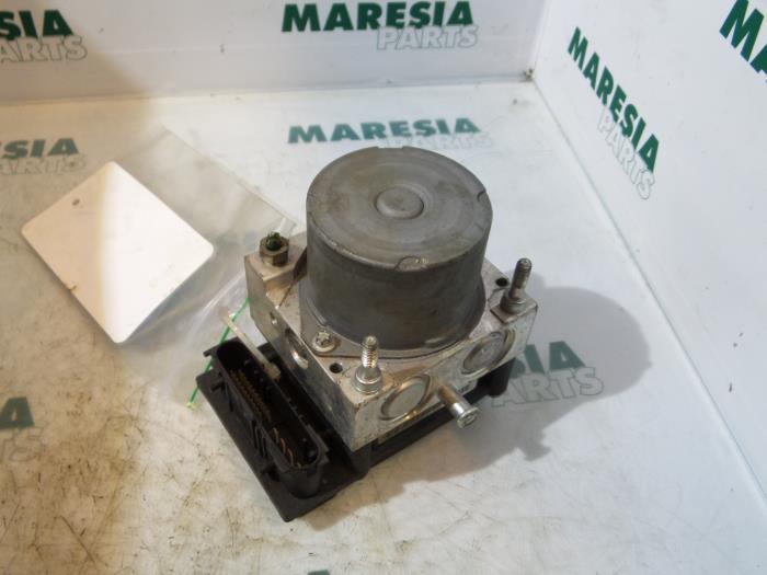 Gebrauchte ABS Pumpe Renault Kangoo (KC) 1.6 16V Preis € 74,99 Margenregelung angeboten von Maresia Parts