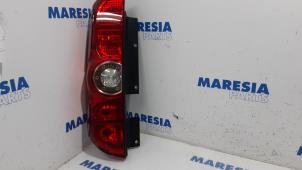 Used Taillight, left Fiat Doblo Cargo (263) 1.3 MJ 16V DPF Euro 5 Price € 40,00 Margin scheme offered by Maresia Parts