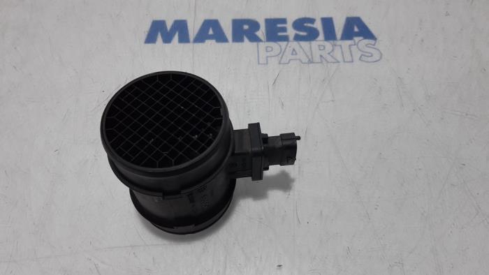 Begagnade Luftflödesmätare Fiat Doblo Cargo (263) 1.3 MJ 16V DPF Euro 5 Pris € 25,00 Marginaltabell erbjuds av Maresia Parts