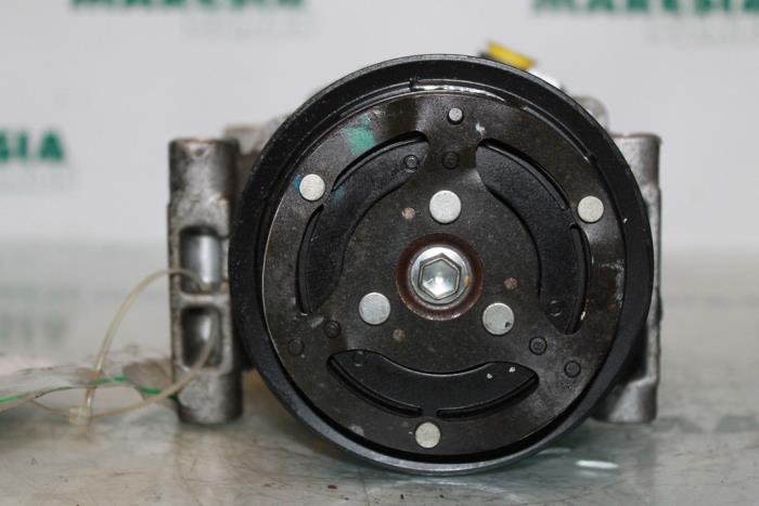 Usagé Pompe clim Fiat Panda (169) 1.1 Fire Prix € 59,99 Règlement à la marge proposé par Maresia Parts