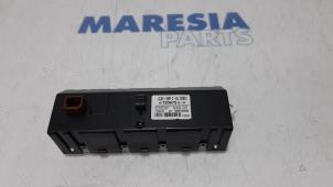 Używane Wyswietlacz wewnetrzny Peugeot 308 (L3/L8/LB/LH/LP) 1.6 BlueHDi 100 Cena € 60,00 Procedura marży oferowane przez Maresia Parts