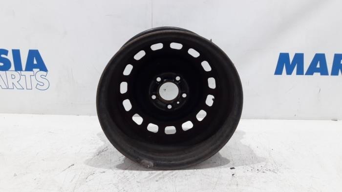 Wheel from a Peugeot 308 (L3/L8/LB/LH/LP) 1.6 BlueHDi 100 2016