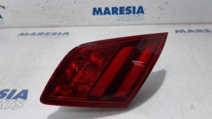 Używane Tylne swiatlo pozycyjne prawe Peugeot 308 (L3/L8/LB/LH/LP) 1.6 BlueHDi 100 Cena € 30,00 Procedura marży oferowane przez Maresia Parts