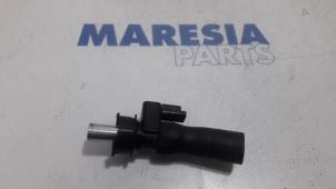 Used PCV valve Peugeot 308 (L3/L8/LB/LH/LP) 1.6 BlueHDi 100 Price € 50,00 Margin scheme offered by Maresia Parts