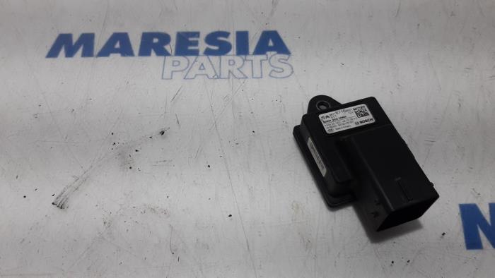 Begagnade Relä Peugeot 308 (L3/L8/LB/LH/LP) 1.6 BlueHDi 100 Pris € 25,00 Marginaltabell erbjuds av Maresia Parts