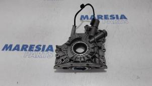 Used Oil pump Peugeot 308 SW (L4/L9/LC/LJ/LR) 1.6 BlueHDi 120 Price € 50,00 Margin scheme offered by Maresia Parts