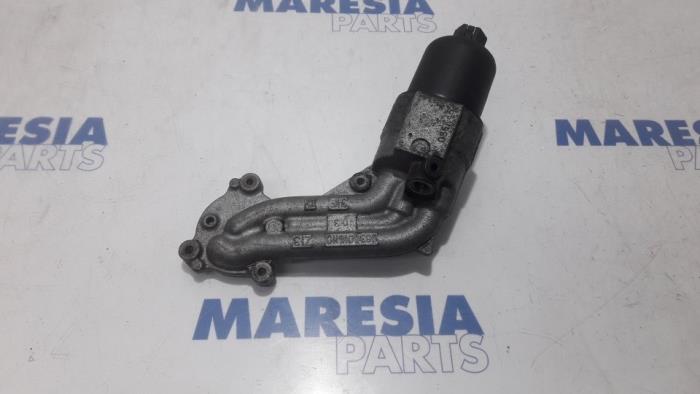 Gebrauchte Ölfilterhalter Peugeot 206 (2A/C/H/J/S) 1.1 XN,XR Preis € 35,00 Margenregelung angeboten von Maresia Parts