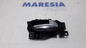 Used Rear door handle 4-door, right Peugeot 3008 I (0U/HU) 1.6 16V THP 150 Price € 25,00 Margin scheme offered by Maresia Parts