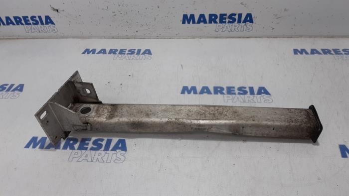 Usados Subchasis Peugeot 3008 I (0U/HU) 1.6 16V THP 150 Precio € 25,00 Norma de margen ofrecido por Maresia Parts