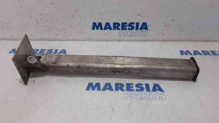 Usados Subchasis Peugeot 3008 I (0U/HU) 1.6 16V THP 150 Precio € 25,00 Norma de margen ofrecido por Maresia Parts