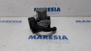 Used ABS pump Peugeot 3008 I (0U/HU) 1.6 16V THP 150 Price € 129,99 Margin scheme offered by Maresia Parts