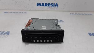 Używane Radioodtwarzacz CD Peugeot 207 SW (WE/WU) 1.4 16V Vti Cena € 60,00 Procedura marży oferowane przez Maresia Parts