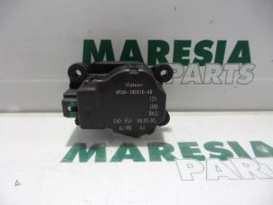 Used Heater valve motor Peugeot 407 (6D) 2.0 HDiF 16V Price € 25,00 Margin scheme offered by Maresia Parts
