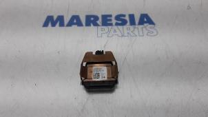 Used Rain sensor Citroen DS5 (KD/KF) 2.0 HDiF 160 16V Price € 20,00 Margin scheme offered by Maresia Parts
