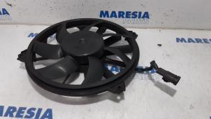 Used Fan motor Peugeot 308 CC (4B) 1.6 16V THP 155 Price € 34,95 Margin scheme offered by Maresia Parts