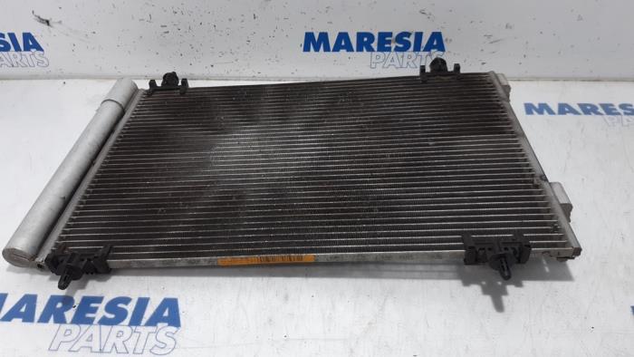 Usagé Condenseur de climatisation Peugeot 308 CC (4B) 1.6 16V THP 155 Prix € 35,00 Règlement à la marge proposé par Maresia Parts