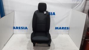 Used Seat, left Renault Clio IV Estate/Grandtour (7R) 0.9 Energy TCE 12V Price € 157,50 Margin scheme offered by Maresia Parts