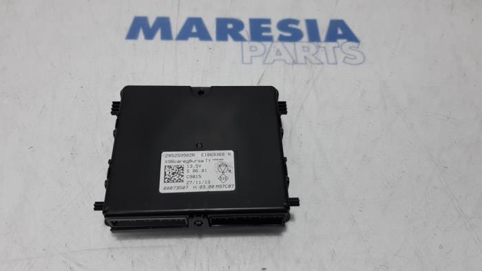 Begagnade Klimatmodul Renault Clio IV Estate/Grandtour (7R) 0.9 Energy TCE 12V Pris € 50,00 Marginaltabell erbjuds av Maresia Parts