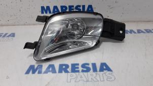 Używane Swiatlo przeciwmgielne prawy przód Peugeot 308 CC (4B) 1.6 16V THP 155 Cena € 35,00 Procedura marży oferowane przez Maresia Parts