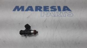Used Injector (petrol injection) Renault Twingo II (CN) 1.2 16V Quickshift 5 Price € 20,00 Margin scheme offered by Maresia Parts