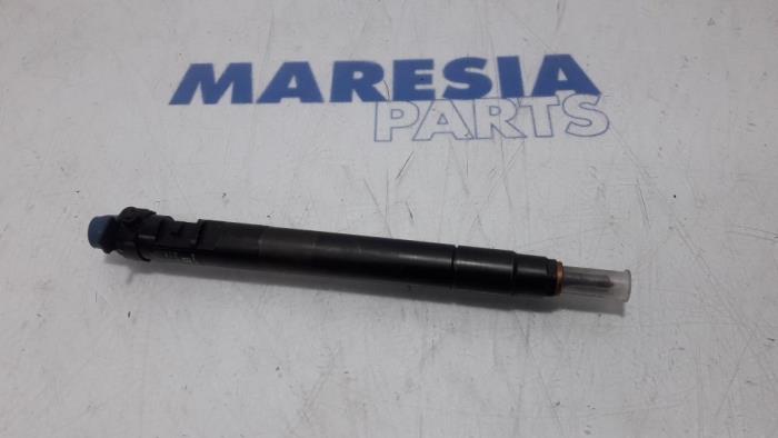 Usagé Injecteurs Peugeot 508 (8D) 2.0 Hybrid4 16V Prix € 99,95 Règlement à la marge proposé par Maresia Parts