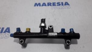 Used Fuel injector nozzle Peugeot 508 (8D) 2.0 Hybrid4 16V Price € 50,00 Margin scheme offered by Maresia Parts