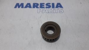 Used Crankshaft sprocket Peugeot 508 (8D) 2.0 Hybrid4 16V Price € 20,00 Margin scheme offered by Maresia Parts