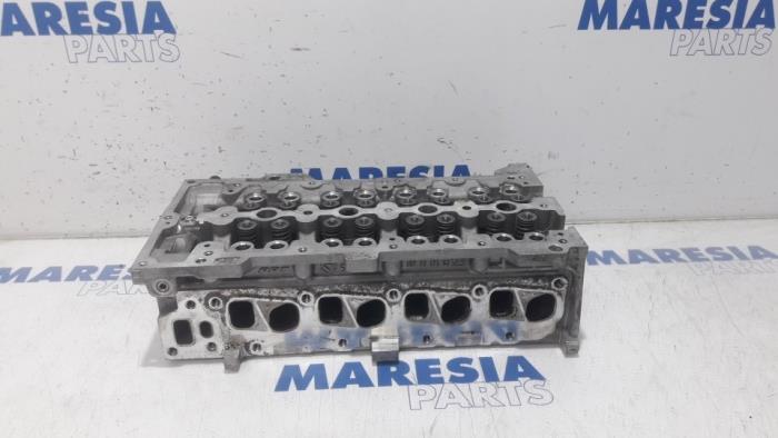 Begagnade Topplock Fiat Punto Evo (199) 1.3 JTD Multijet 85 16V Euro 5 Pris € 262,50 Marginaltabell erbjuds av Maresia Parts